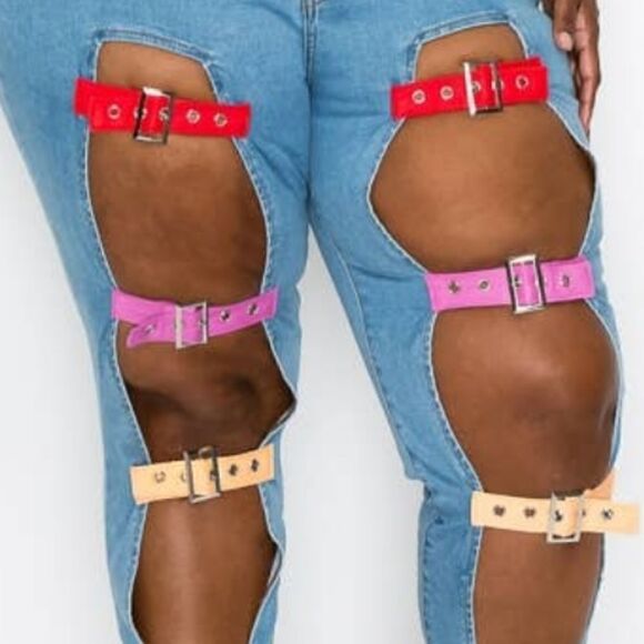 The M.A.P. Buckle Jeans - Picture 2 of 8